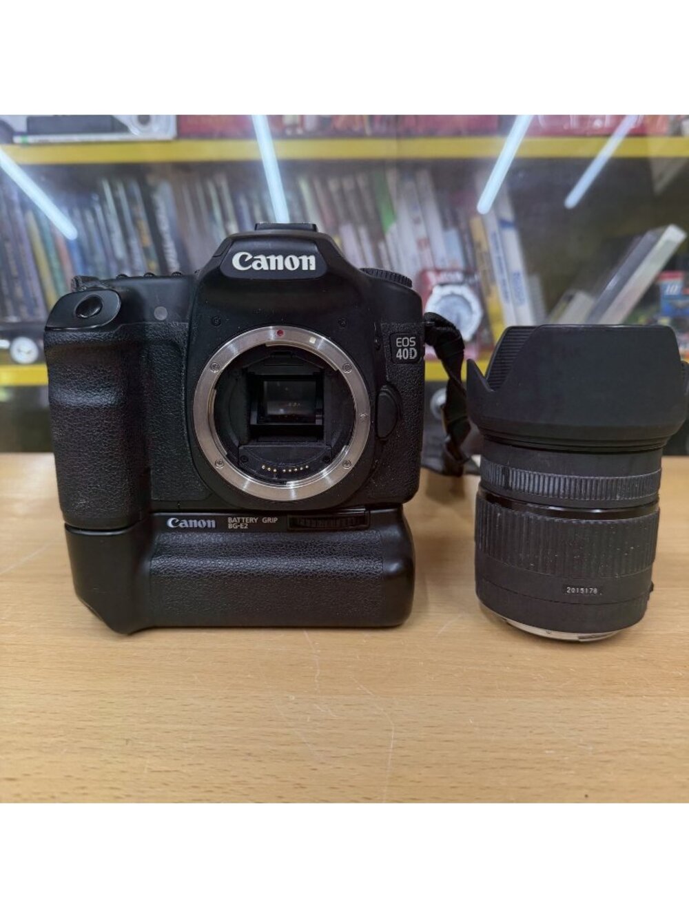 Canon EOS 40D 10.1MP Digital SLR Camera Body Black BG-E2 from JAPAN No Batteries